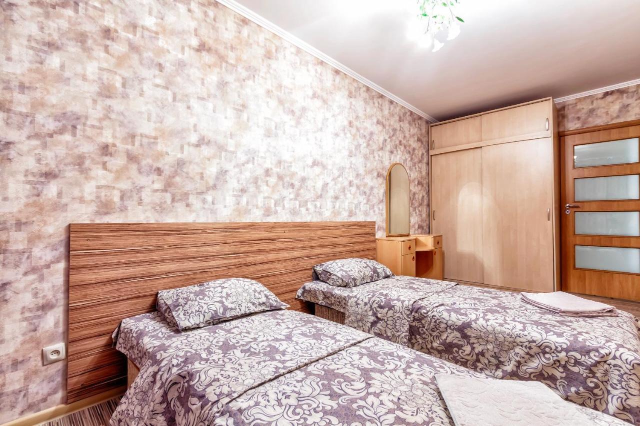 411 Lighthouse Apartments Arbat - Traveler'S Choice Алма Ата Екстериор снимка