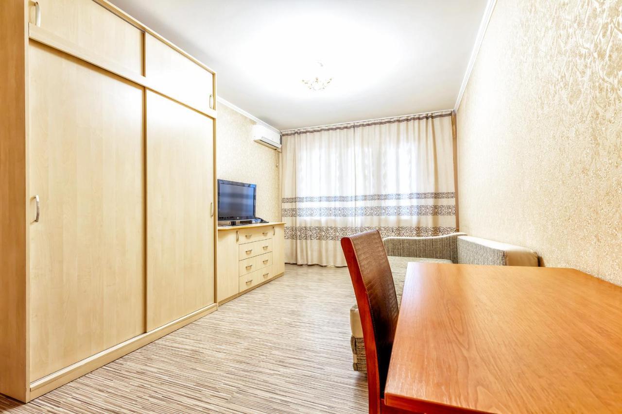 411 Lighthouse Apartments Arbat - Traveler'S Choice Алма Ата Екстериор снимка
